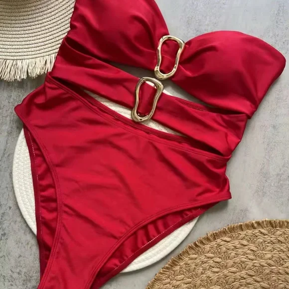 🌿 Red Cutout Swimsuit - Picture 2 of 3